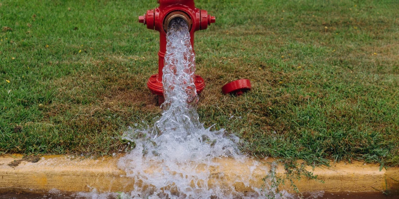 Aplikasi deteksi hydrant bocor dan kerugian tidak menggunakannya.
