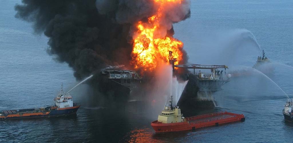 Pelabuhan Muara Angke - Kebakaran Kapal