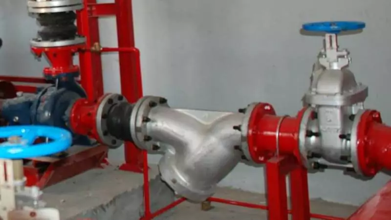 suction hydrant dalam ruang pompa